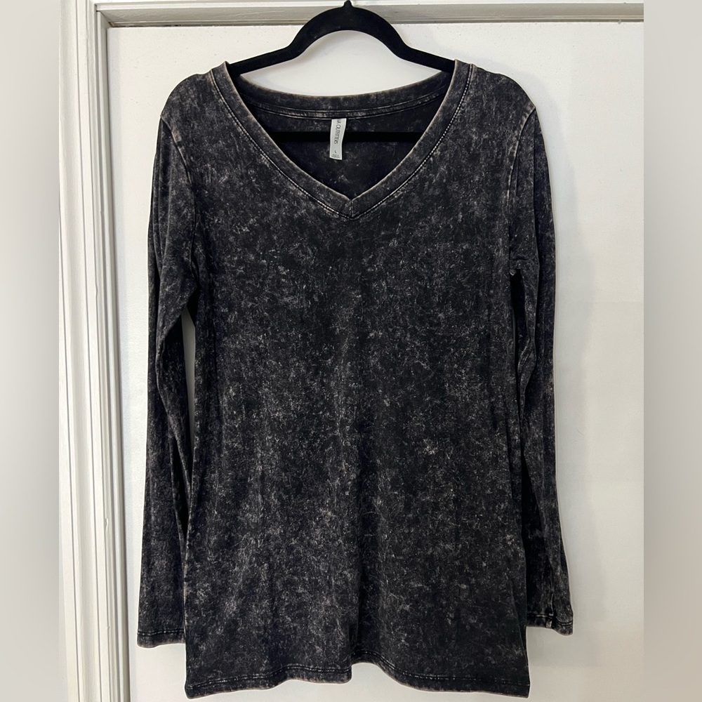 Zenana Women’s Black Long Sleeve Large